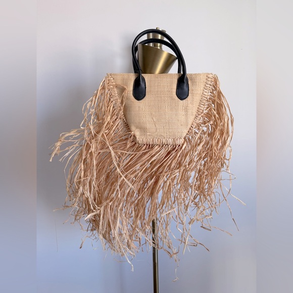 Pretty Little Thing Natural Frayed Straw Beach Bag - Picture 5 of 11